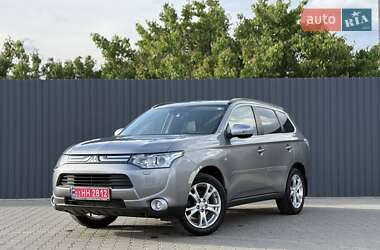 Внедорожник / Кроссовер Mitsubishi Outlander 2014 в Вознесенске