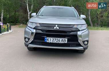 Позашляховик / Кросовер Mitsubishi Outlander 2020 в Броварах