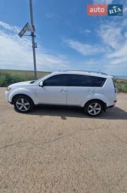 Внедорожник / Кроссовер Mitsubishi Outlander 2008 в 