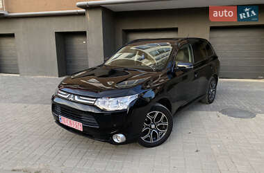 Внедорожник / Кроссовер Mitsubishi Outlander 2013 в Ивано-Франковске