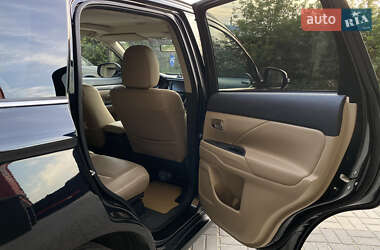 Позашляховик / Кросовер Mitsubishi Outlander 2013 в 