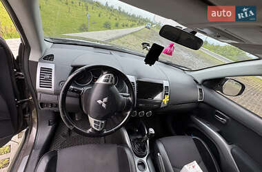 Позашляховик / Кросовер Mitsubishi Outlander 2010 в 