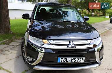Внедорожник / Кроссовер Mitsubishi Outlander 2019 в 