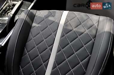 Внедорожник / Кроссовер Mitsubishi Outlander 2019 в 