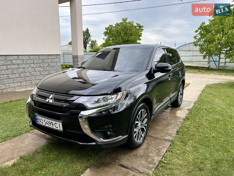 Внедорожник / Кроссовер Mitsubishi Outlander 2015 в Тернополе