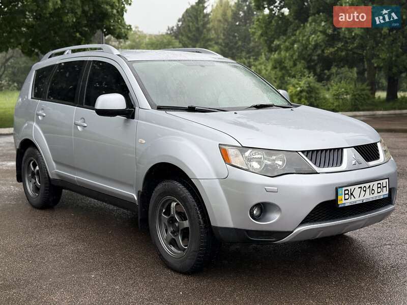 Внедорожник / Кроссовер Mitsubishi Outlander 2007 в Ровно