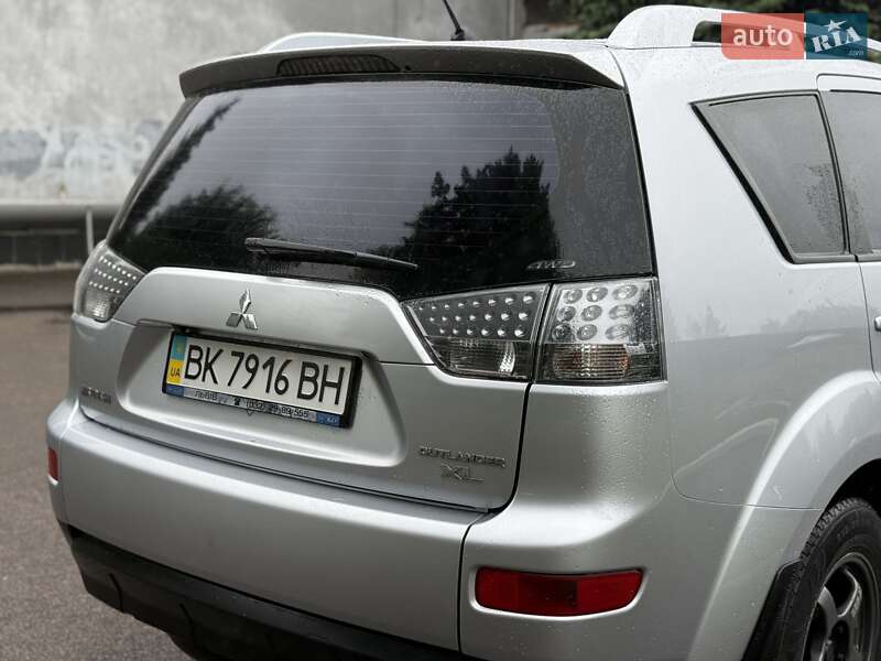 Внедорожник / Кроссовер Mitsubishi Outlander 2007 в Ровно