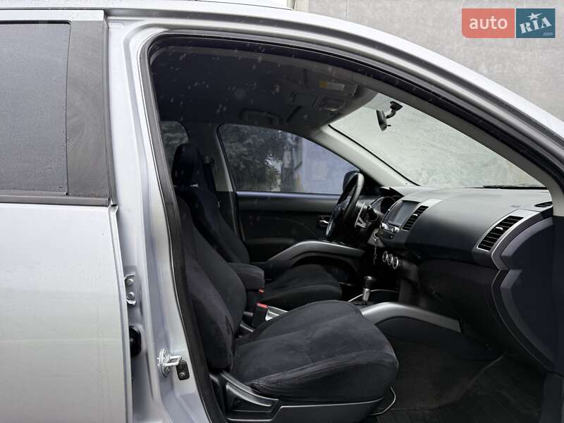 Внедорожник / Кроссовер Mitsubishi Outlander 2007 в Ровно