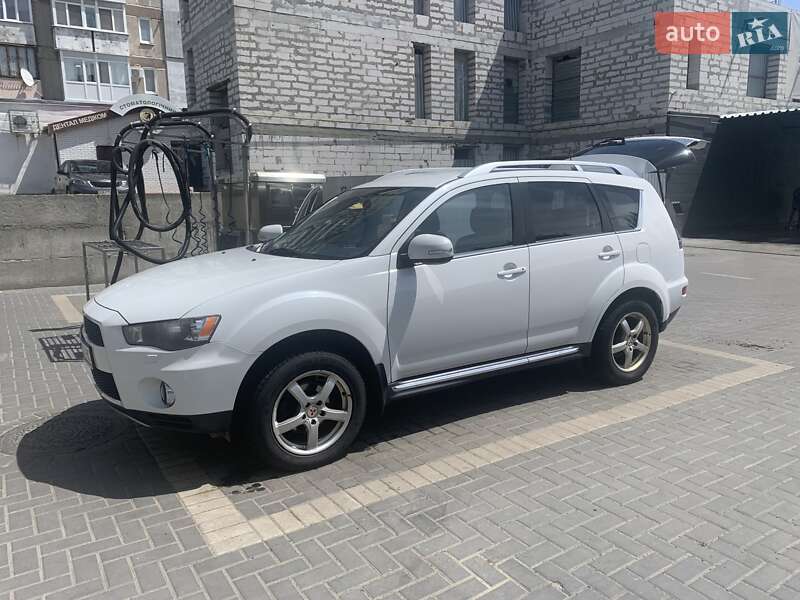 Mitsubishi Outlander 2010