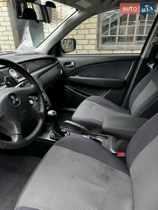 Внедорожник / Кроссовер Mitsubishi Outlander 2008 в Харькове фото 16 Внедорожник / Кроссовер Mitsubishi Outlander 2008 в Харькове