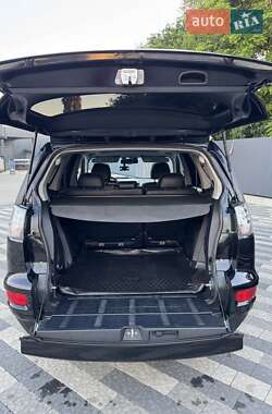 Внедорожник / Кроссовер Mitsubishi Outlander 2012 в 