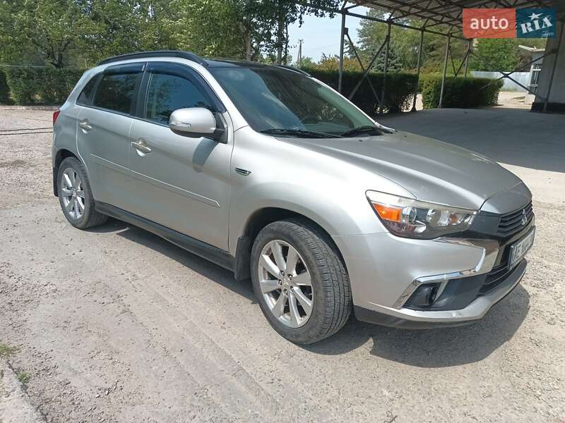 Позашляховик / Кросовер Mitsubishi Outlander 2015 в Дніпрі