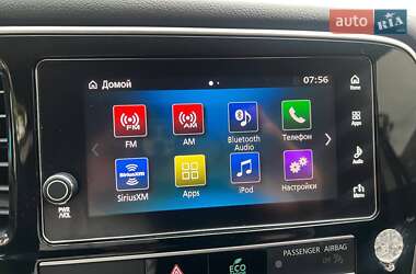 Внедорожник / Кроссовер Mitsubishi Outlander 2018 в 