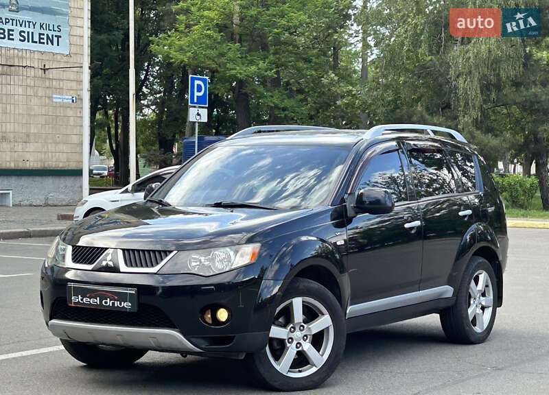 Внедорожник / Кроссовер Mitsubishi Outlander 2008 в 