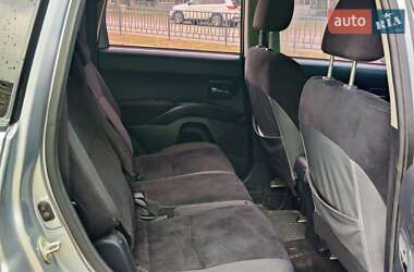 Внедорожник / Кроссовер Mitsubishi Outlander 2007 в 
