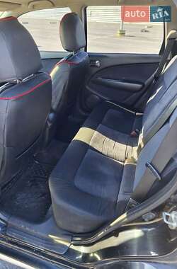 Внедорожник / Кроссовер Mitsubishi Outlander 2006 в 