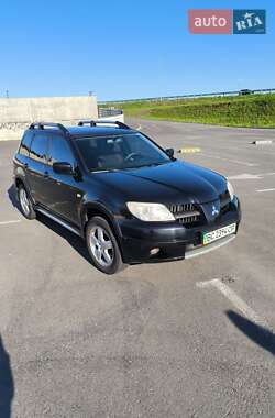 Внедорожник / Кроссовер Mitsubishi Outlander 2006 в 