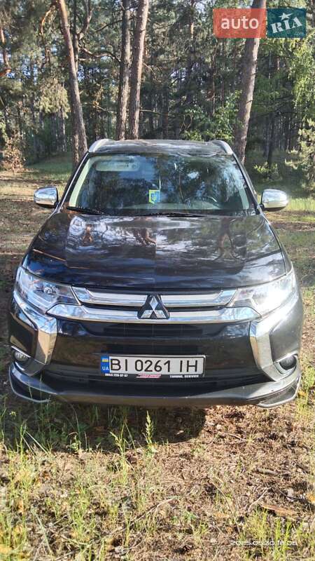 Позашляховик / Кросовер Mitsubishi Outlander 2015 в Полтаві фото 2 Позашляховик / Кросовер Mitsubishi Outlander 2015 в Полтаві