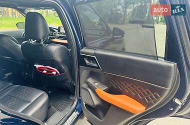 Позашляховик / Кросовер Mitsubishi Outlander 2021 в 