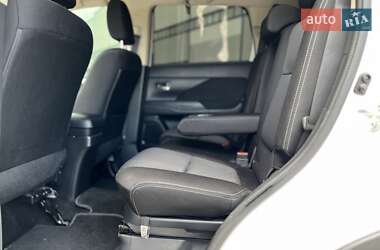 Внедорожник / Кроссовер Mitsubishi Outlander 2018 в 