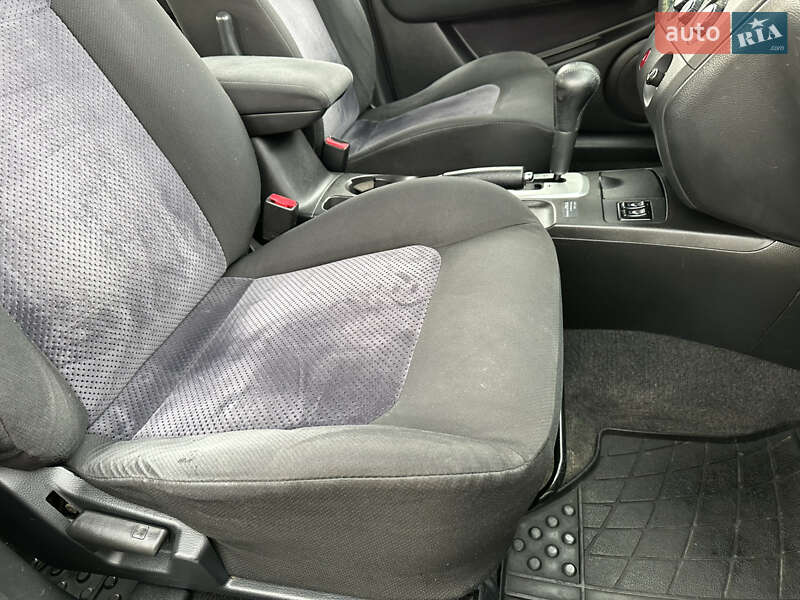 Внедорожник / Кроссовер Mitsubishi Outlander 2004 в Одессе