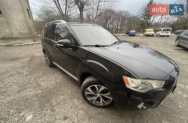 Внедорожник / Кроссовер Mitsubishi Outlander 2010 в 