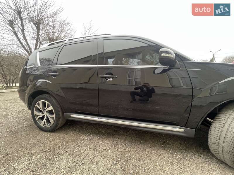 Внедорожник / Кроссовер Mitsubishi Outlander 2010 в Ивано-Франковске
