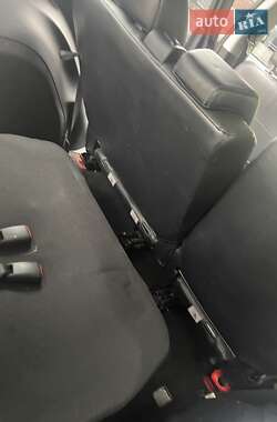 Внедорожник / Кроссовер Mitsubishi Outlander 2010 в 