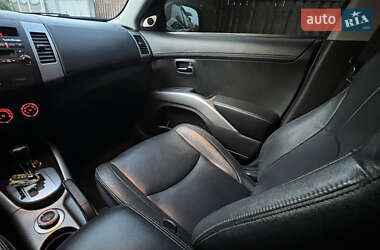 Внедорожник / Кроссовер Mitsubishi Outlander 2010 в 