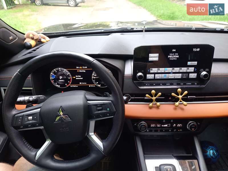 Позашляховик / Кросовер Mitsubishi Outlander 2022 в Черкасах