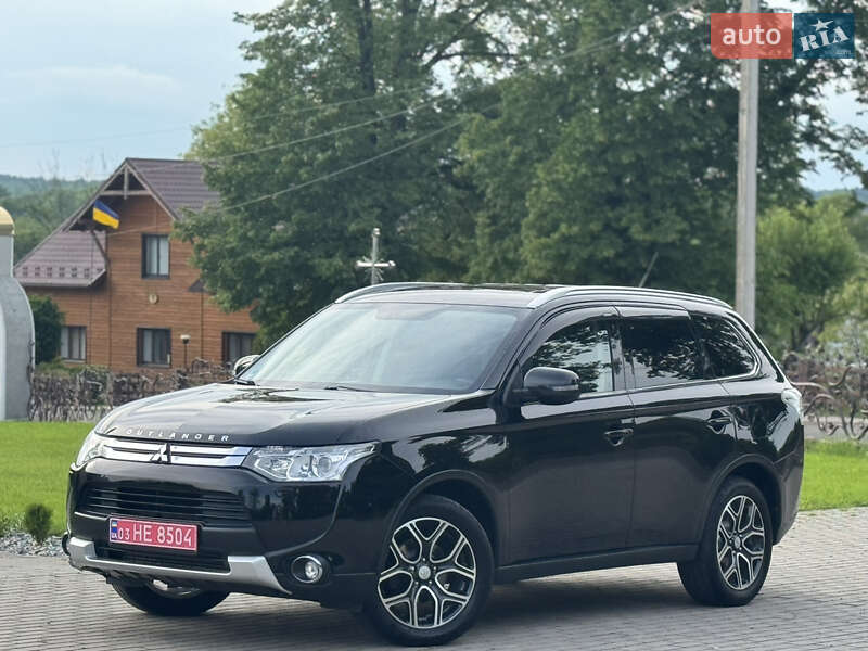 Внедорожник / Кроссовер Mitsubishi Outlander 2015 в Дрогобыче