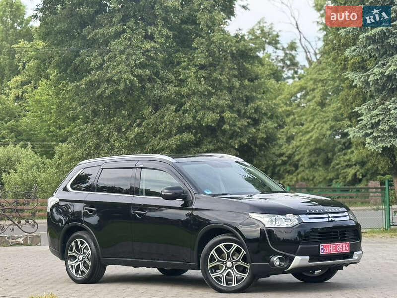 Внедорожник / Кроссовер Mitsubishi Outlander 2015 в Дрогобыче