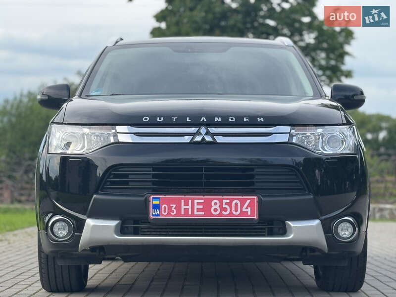 Внедорожник / Кроссовер Mitsubishi Outlander 2015 в Дрогобыче