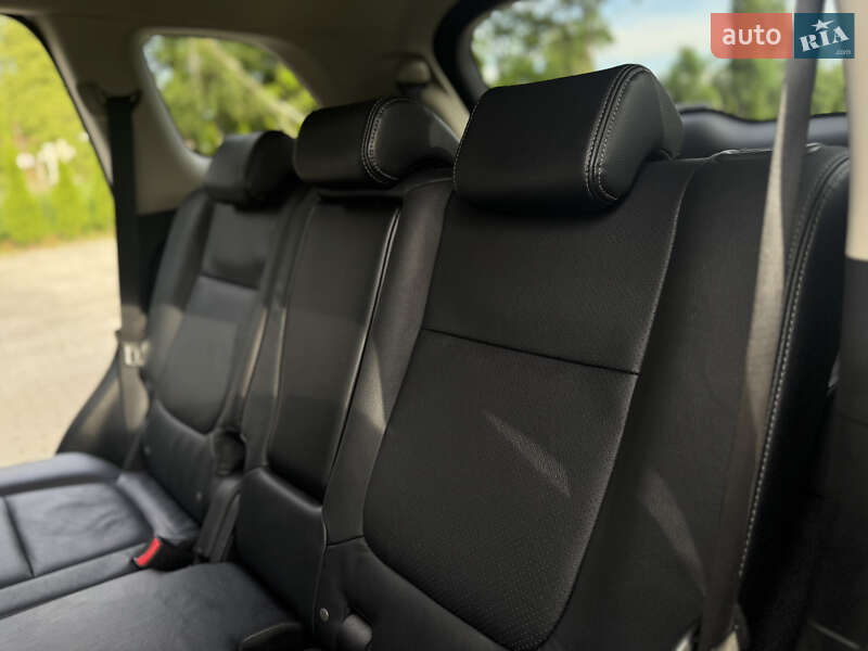 Внедорожник / Кроссовер Mitsubishi Outlander 2015 в Дрогобыче