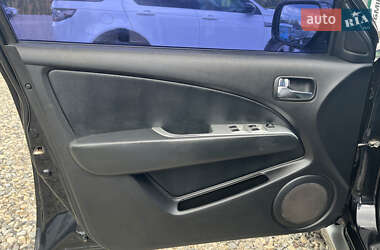 Внедорожник / Кроссовер Mitsubishi Outlander 2006 в 