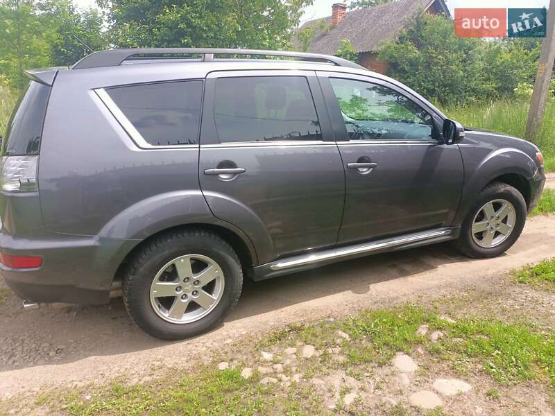 Внедорожник / Кроссовер Mitsubishi Outlander 2011 в Калуше фото 4 Внедорожник / Кроссовер Mitsubishi Outlander 2011 в Калуше