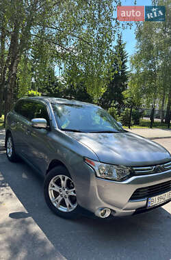 Внедорожник / Кроссовер Mitsubishi Outlander 2013 в Кременчуге