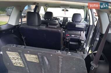 Внедорожник / Кроссовер Mitsubishi Outlander 2012 в 