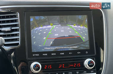 Внедорожник / Кроссовер Mitsubishi Outlander 2021 в 