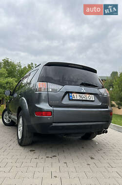 Внедорожник / Кроссовер Mitsubishi Outlander 2006 в 