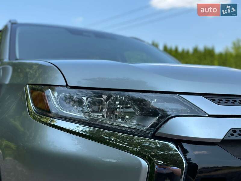 Внедорожник / Кроссовер Mitsubishi Outlander 2019 в Броварах