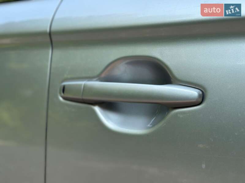 Внедорожник / Кроссовер Mitsubishi Outlander 2019 в Броварах