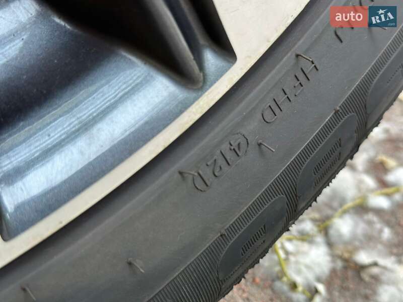 Внедорожник / Кроссовер Mitsubishi Outlander 2019 в Броварах