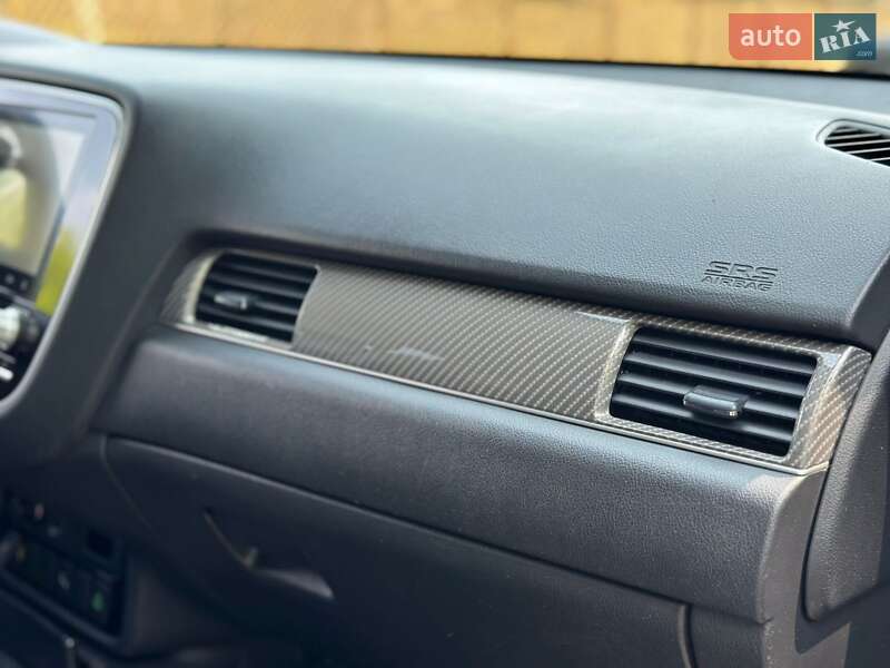 Внедорожник / Кроссовер Mitsubishi Outlander 2019 в Броварах