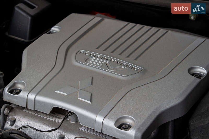 Внедорожник / Кроссовер Mitsubishi Outlander 2017 в Львове