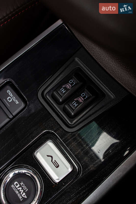 Внедорожник / Кроссовер Mitsubishi Outlander 2017 в Львове