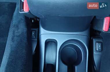 Внедорожник / Кроссовер Mitsubishi Outlander 2011 в 