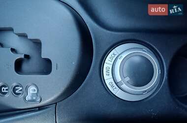 Внедорожник / Кроссовер Mitsubishi Outlander 2011 в 