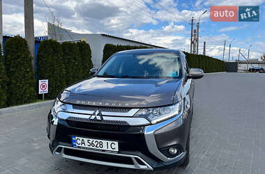 Внедорожник / Кроссовер Mitsubishi Outlander 2020 в Черкассах