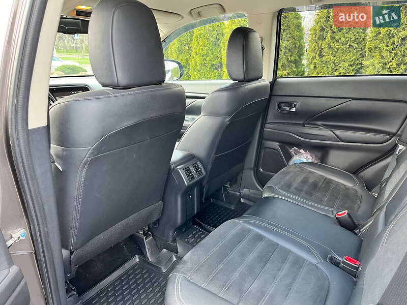 Позашляховик / Кросовер Mitsubishi Outlander 2020 в Черкасах